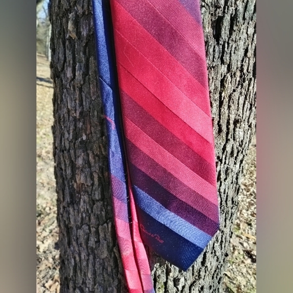 Oscar De La Renta Tie - Picture 1 of 2